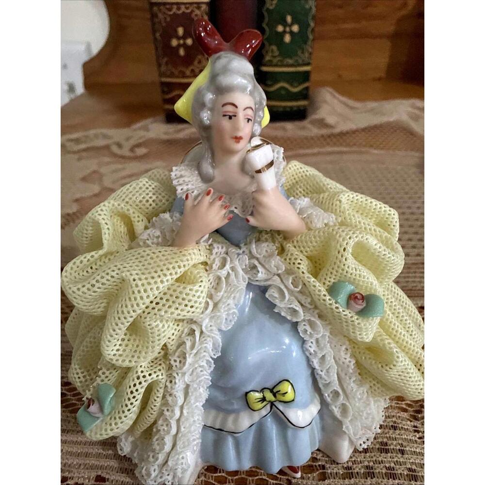 VTG Dresden Porcelain Lace Lady Sitting 3" Yellow Dress Fan German Detailed Read